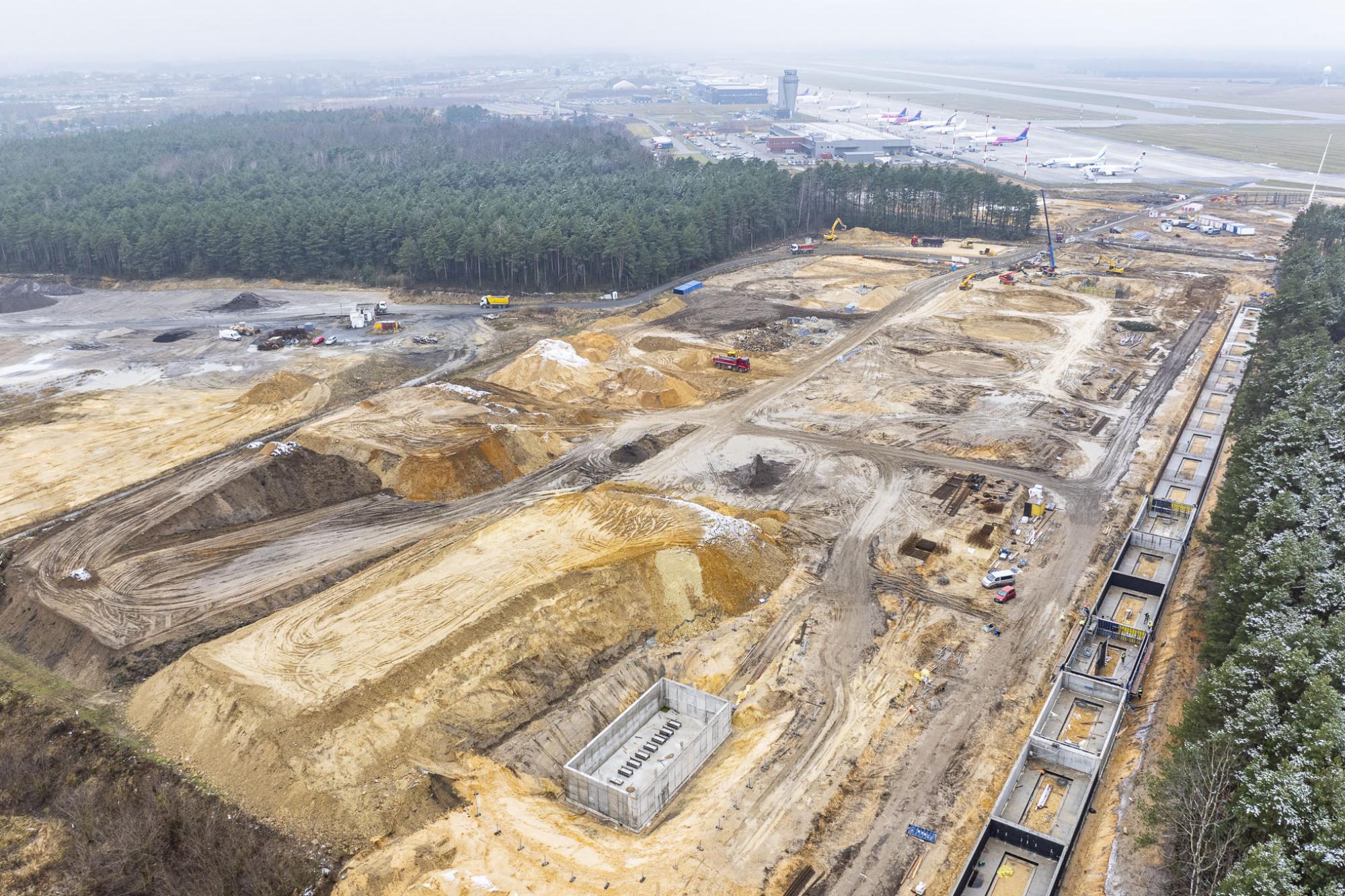 Grudzień 2024 - budowa węzła multimodalnego do przeładunku towarów i paliw / Program inwestycyjny Katowice Airport 2024–2032