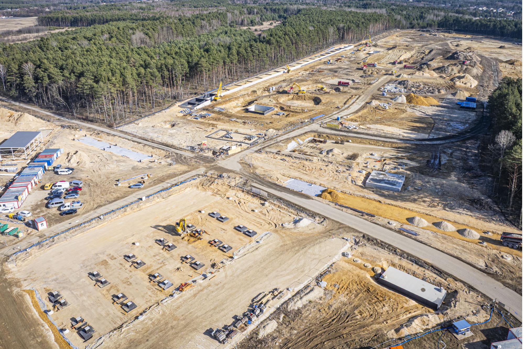 Luty 2025 - budowa węzła multimodalnego do przeładunku towarów i paliw / Program inwestycyjny Katowice Airport 2024–2032