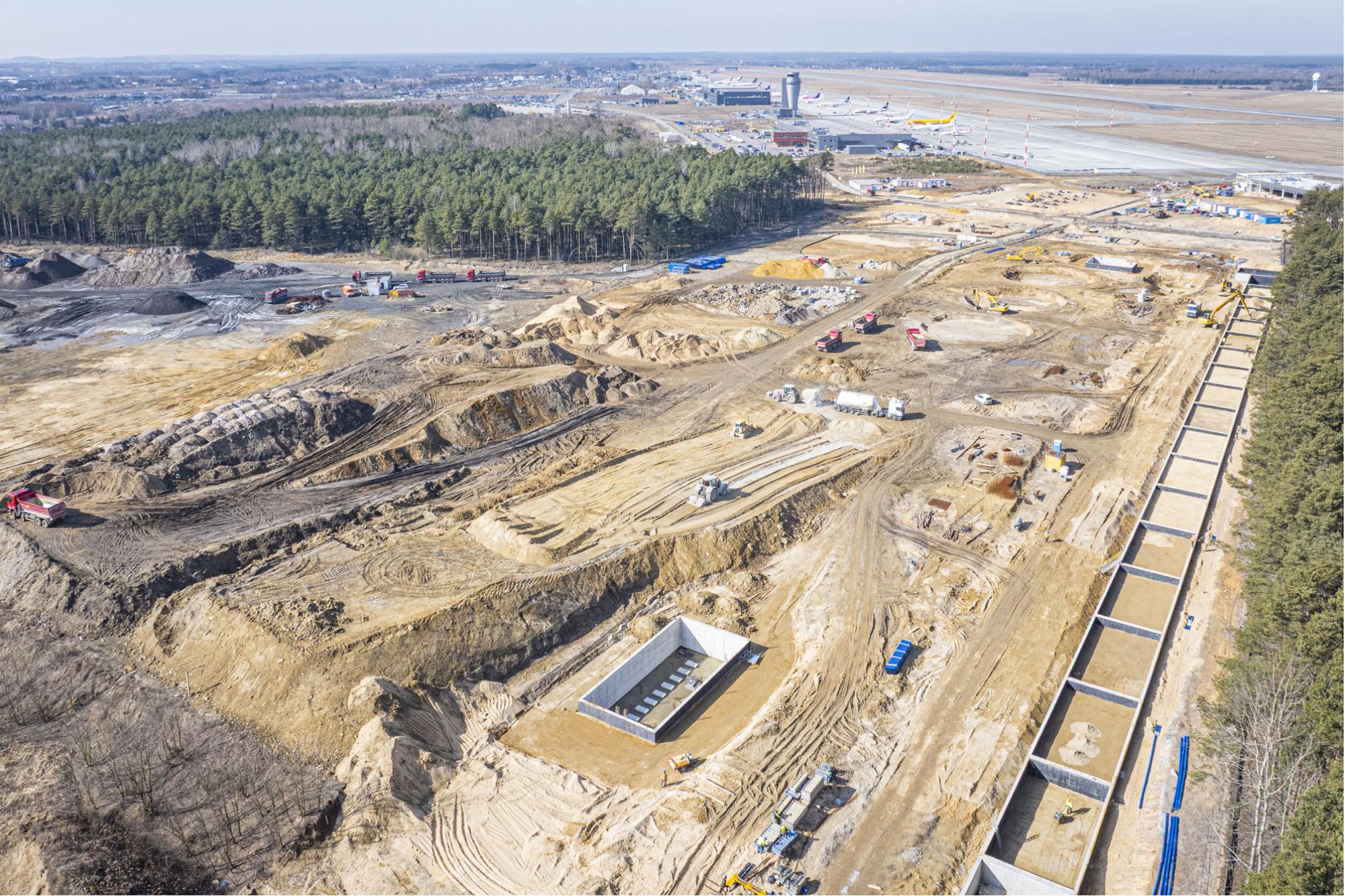 Luty 2025 - budowa węzła multimodalnego do przeładunku towarów i paliw / Program inwestycyjny Katowice Airport 2024–2032