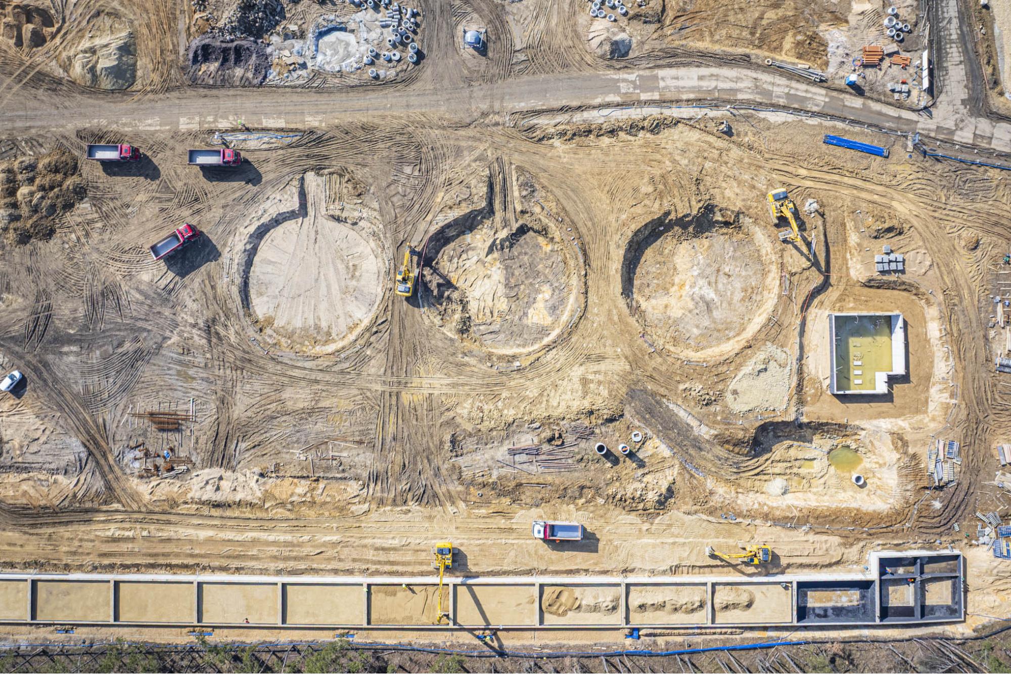 Luty 2025 - budowa węzła multimodalnego do przeładunku towarów i paliw / Program inwestycyjny Katowice Airport 2024–2032