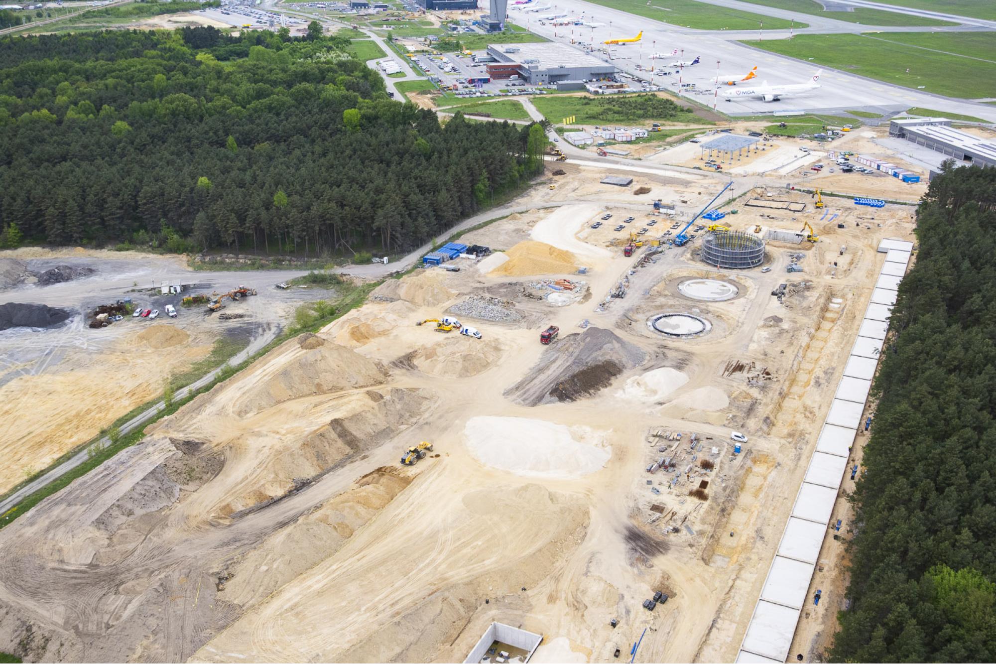 Kwiecień 2025 - budowa węzła multimodalnego do przeładunku towarów i paliw / Program inwestycyjny Katowice Airport 2024–2032