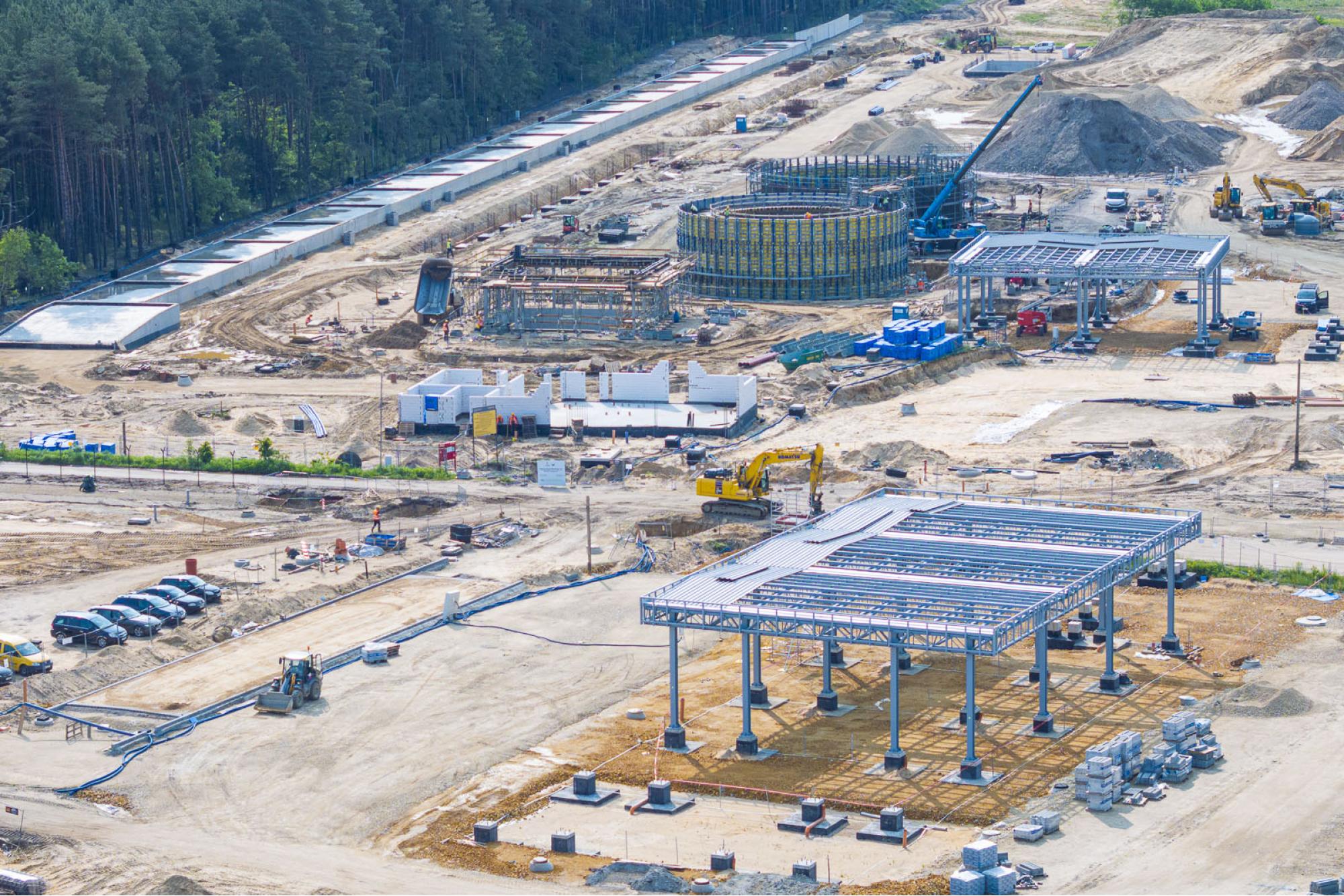 Maj 2025 - budowa węzła multimodalnego do przeładunku towarów i paliw / Program inwestycyjny Katowice Airport 2024–2032