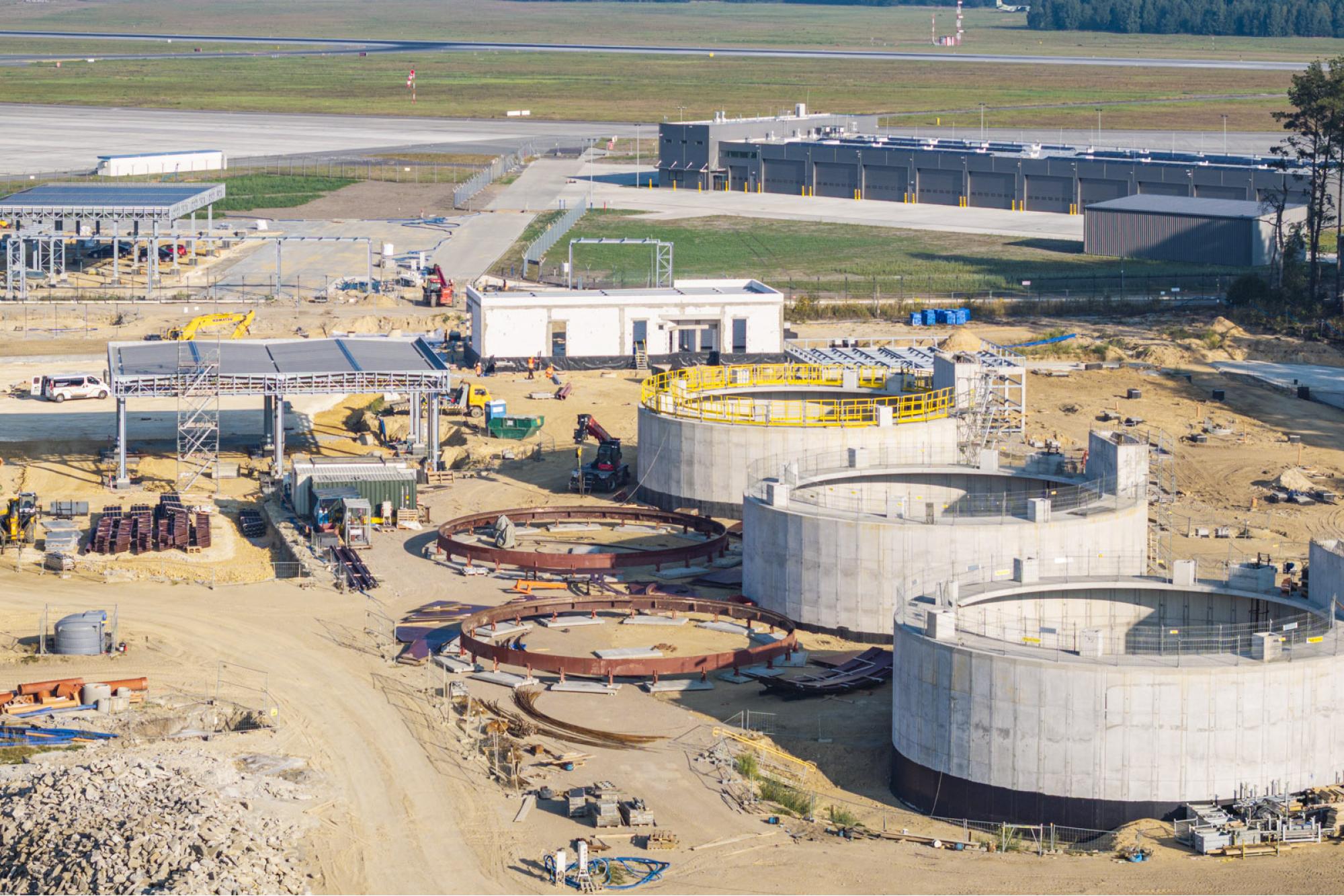 Sierpień 2025 - budowa węzła multimodalnego do przeładunku towarów i paliw / Program inwestycyjny Katowice Airport 2024–2032