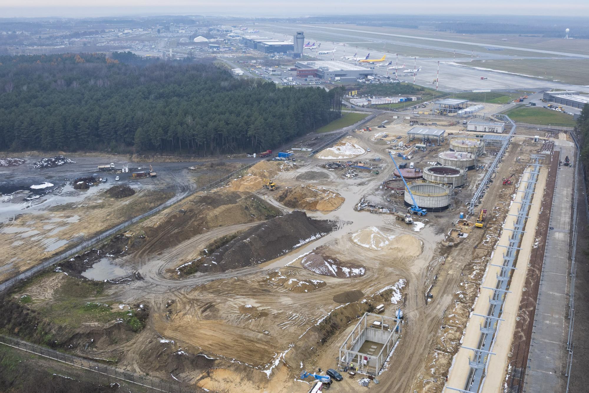 Listopad 2025 - budowa węzła multimodalnego do przeładunku towarów i paliw / Program inwestycyjny Katowice Airport 2024–2032