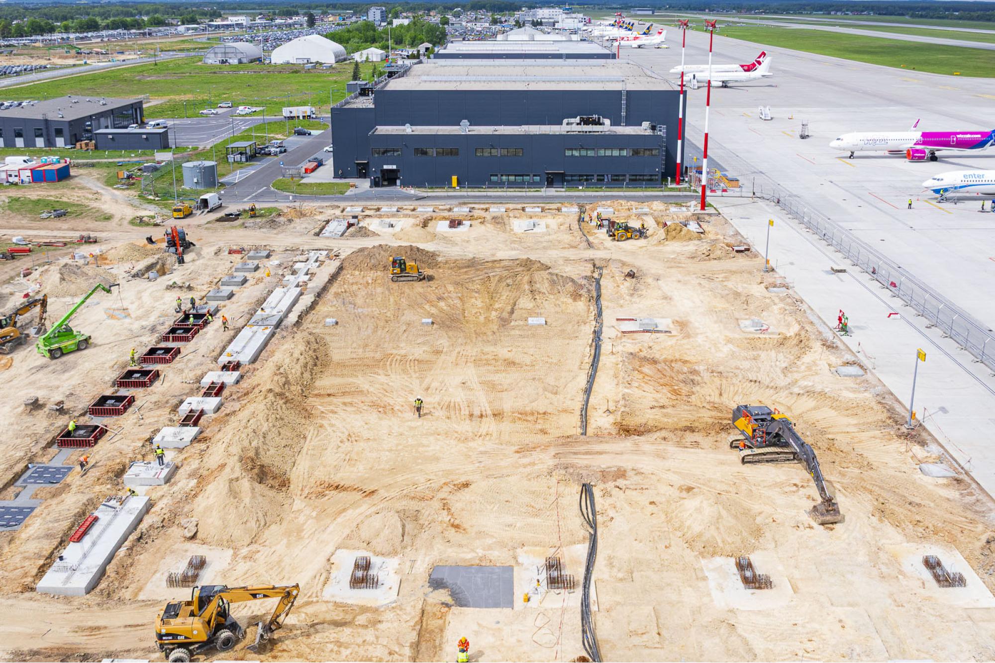 Kwiecień 2025 - Budowa hangaru H4 / Program inwestycyjny Katowice Airport 2024–2032