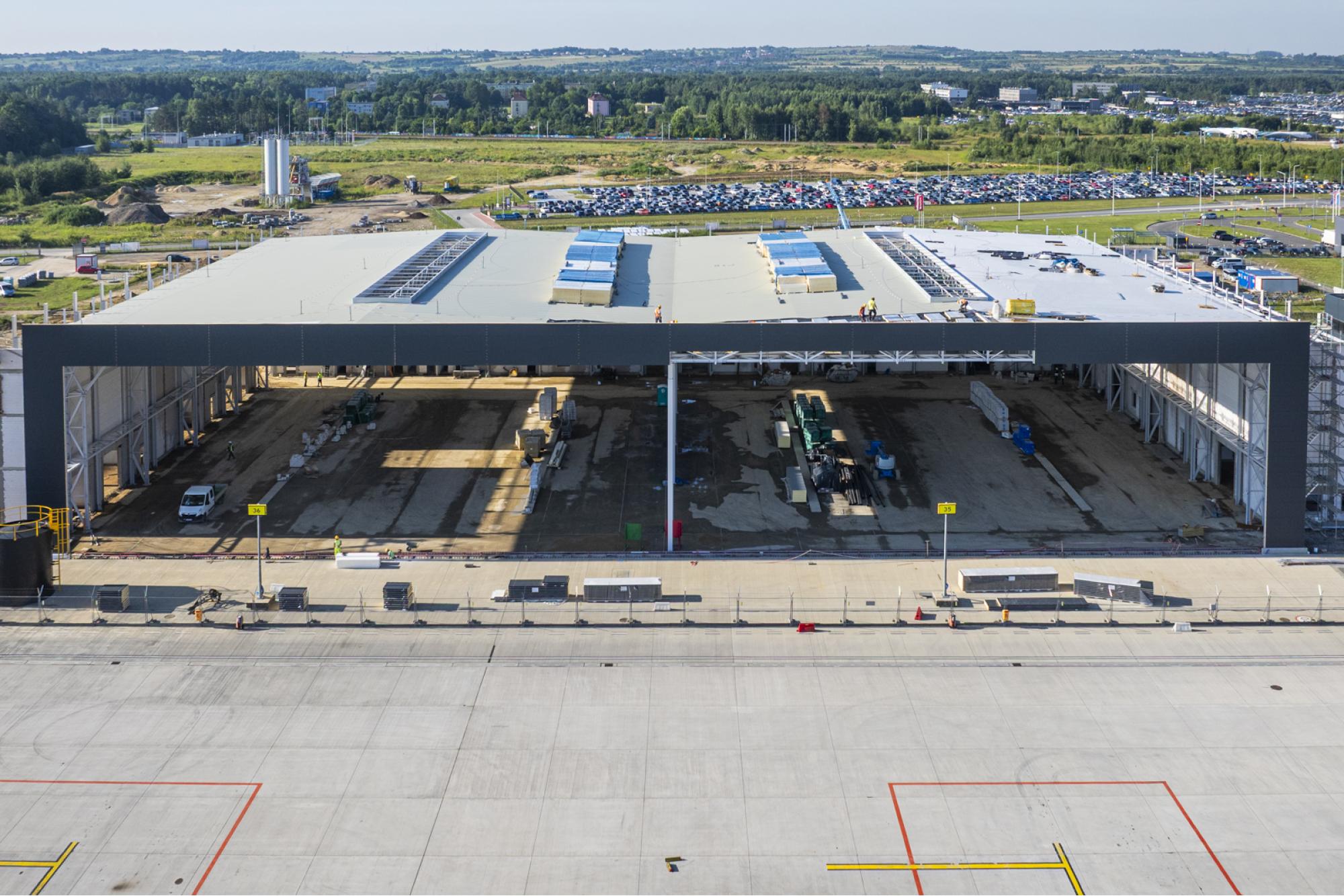 Lipiec 2025 - Budowa hangaru H4 / Program inwestycyjny Katowice Airport 2024–2032