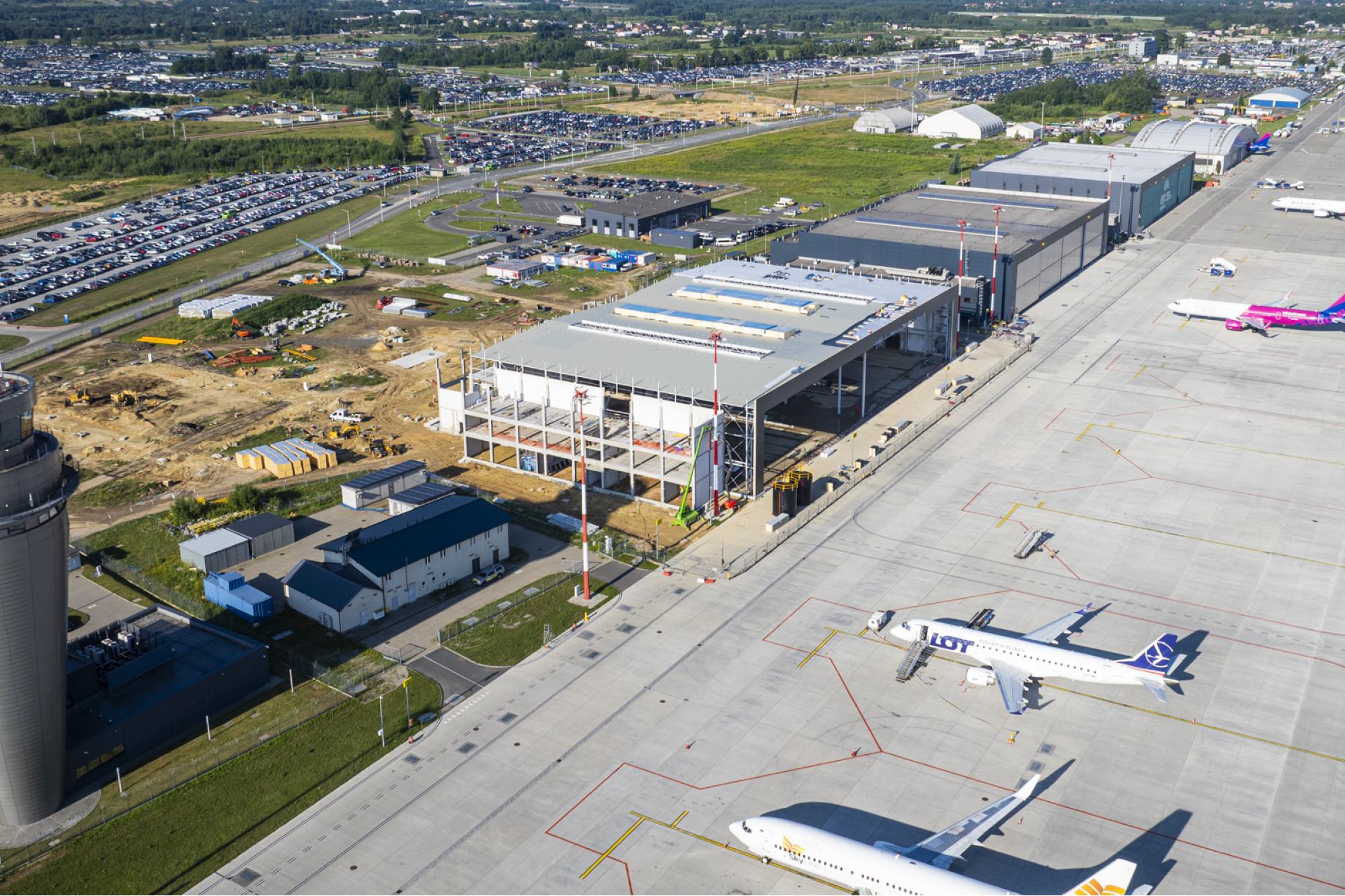 Lipiec 2025 - Budowa hangaru H4 / Program inwestycyjny Katowice Airport 2024–2032