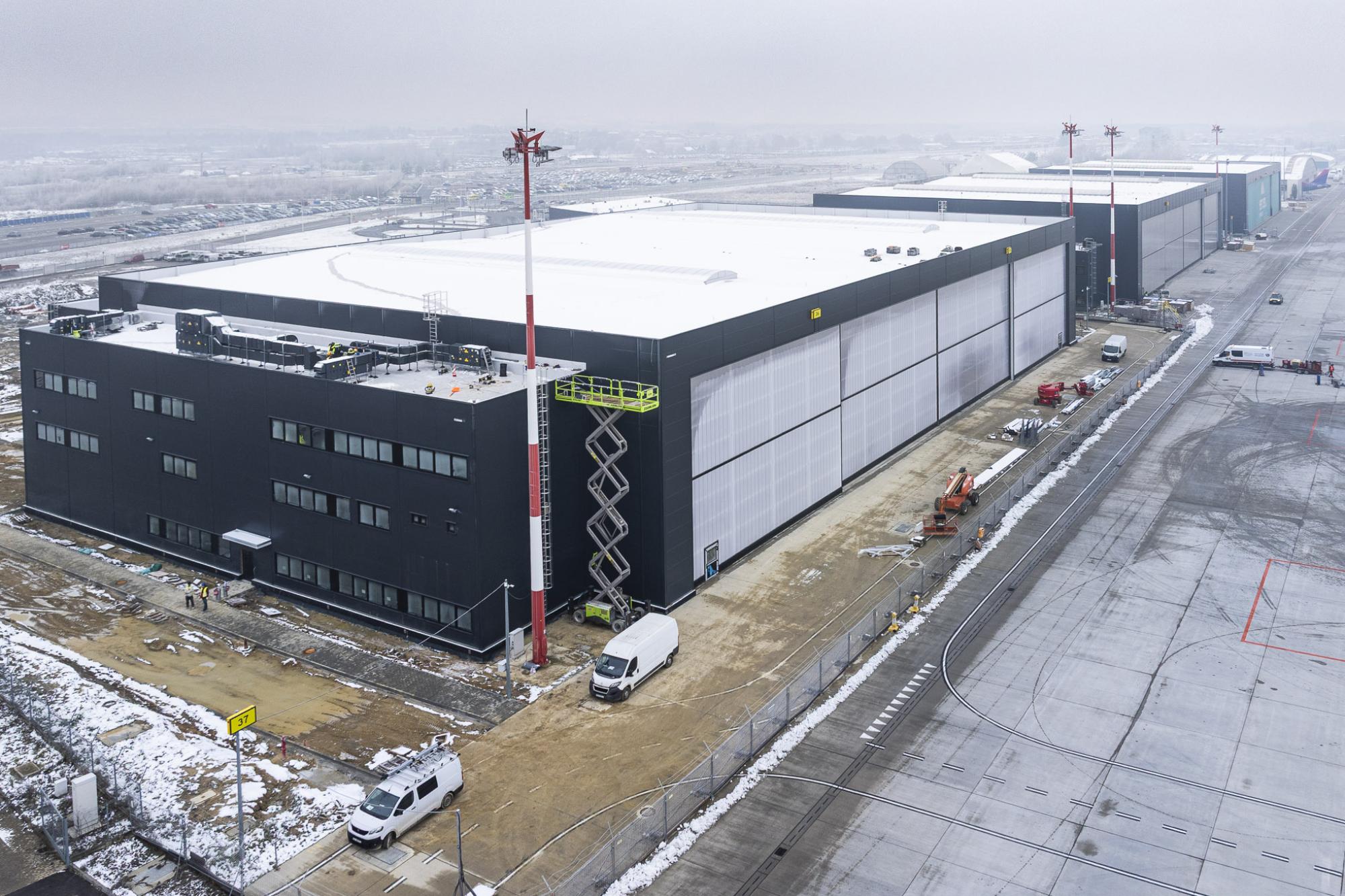 Listopad 2025 - Budowa hangaru H4 / Program inwestycyjny Katowice Airport 2024–2032