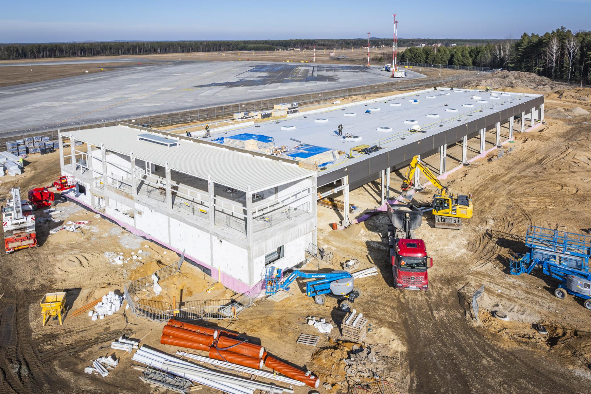 Luty 2025 - Budowa nowej bazy służb utrzymania lotniska / Program inwestycyjny Katowice Airport 2024–2032