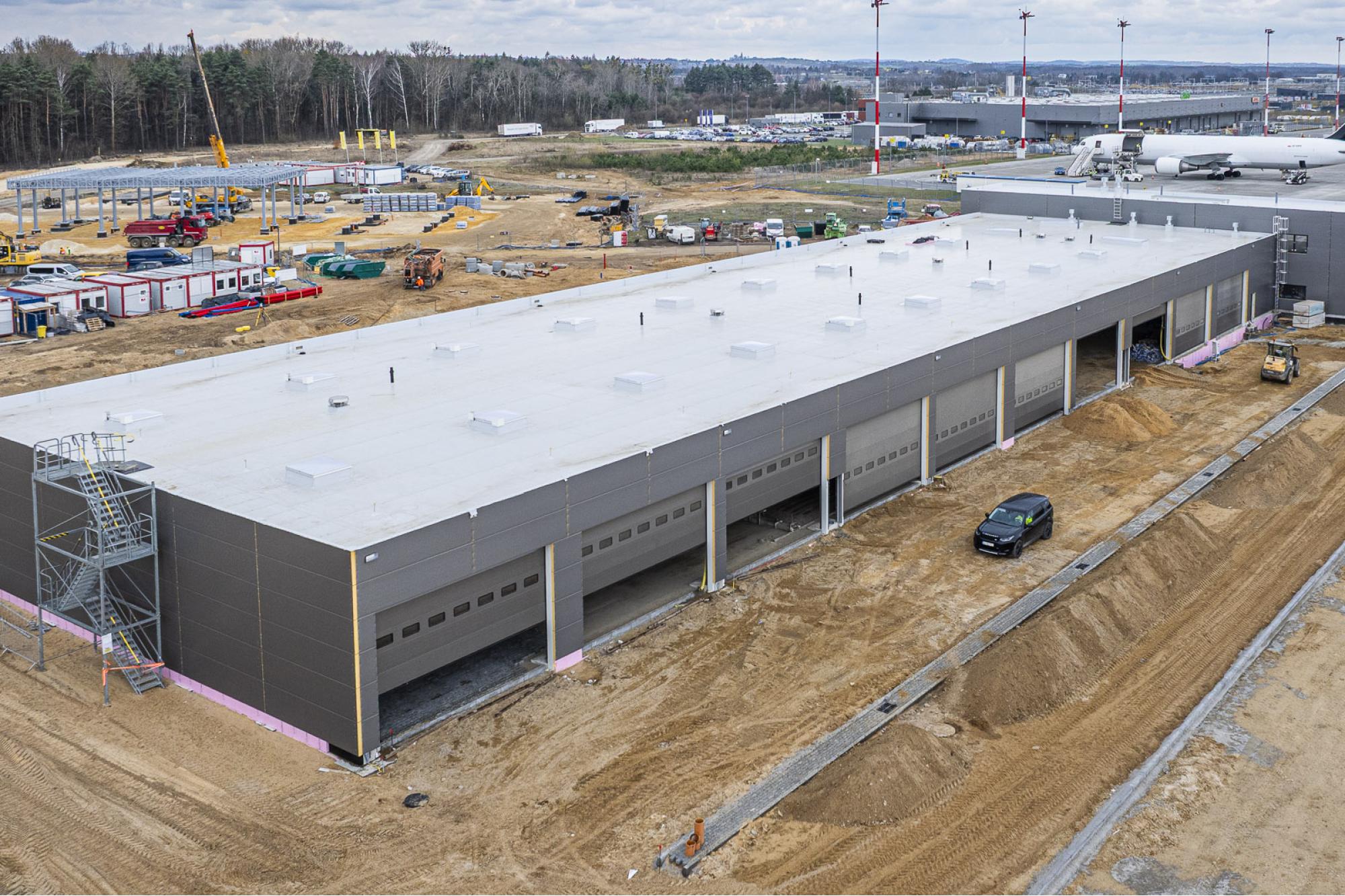 Marzec 2025 - Budowa nowej bazy służb utrzymania lotniska / Program inwestycyjny Katowice Airport 2024–2032