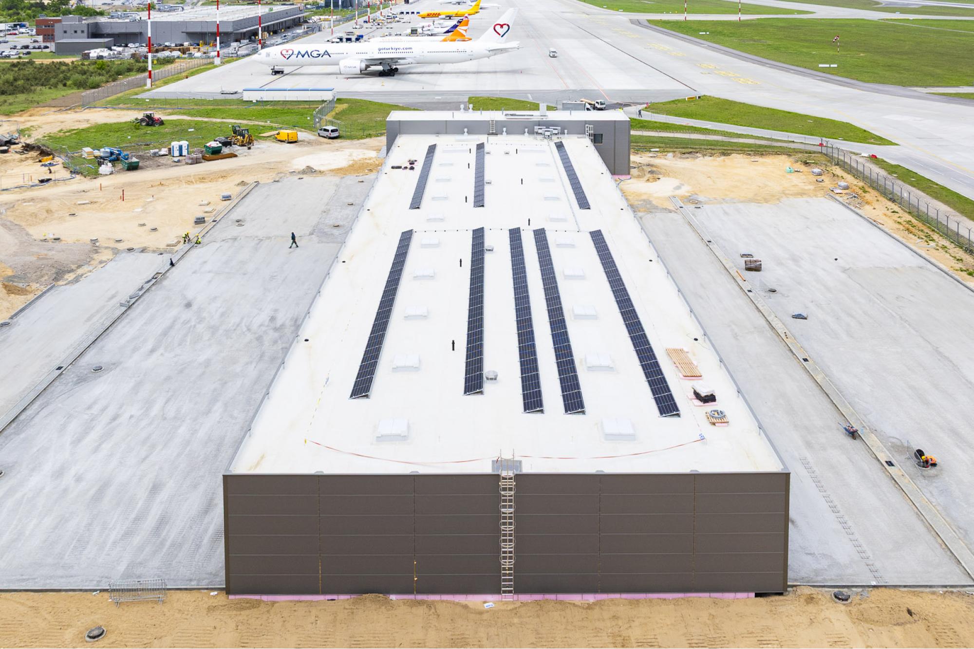 Kwiecień 2025 - Budowa nowej bazy służb utrzymania lotniska / Program inwestycyjny Katowice Airport 2024–2032