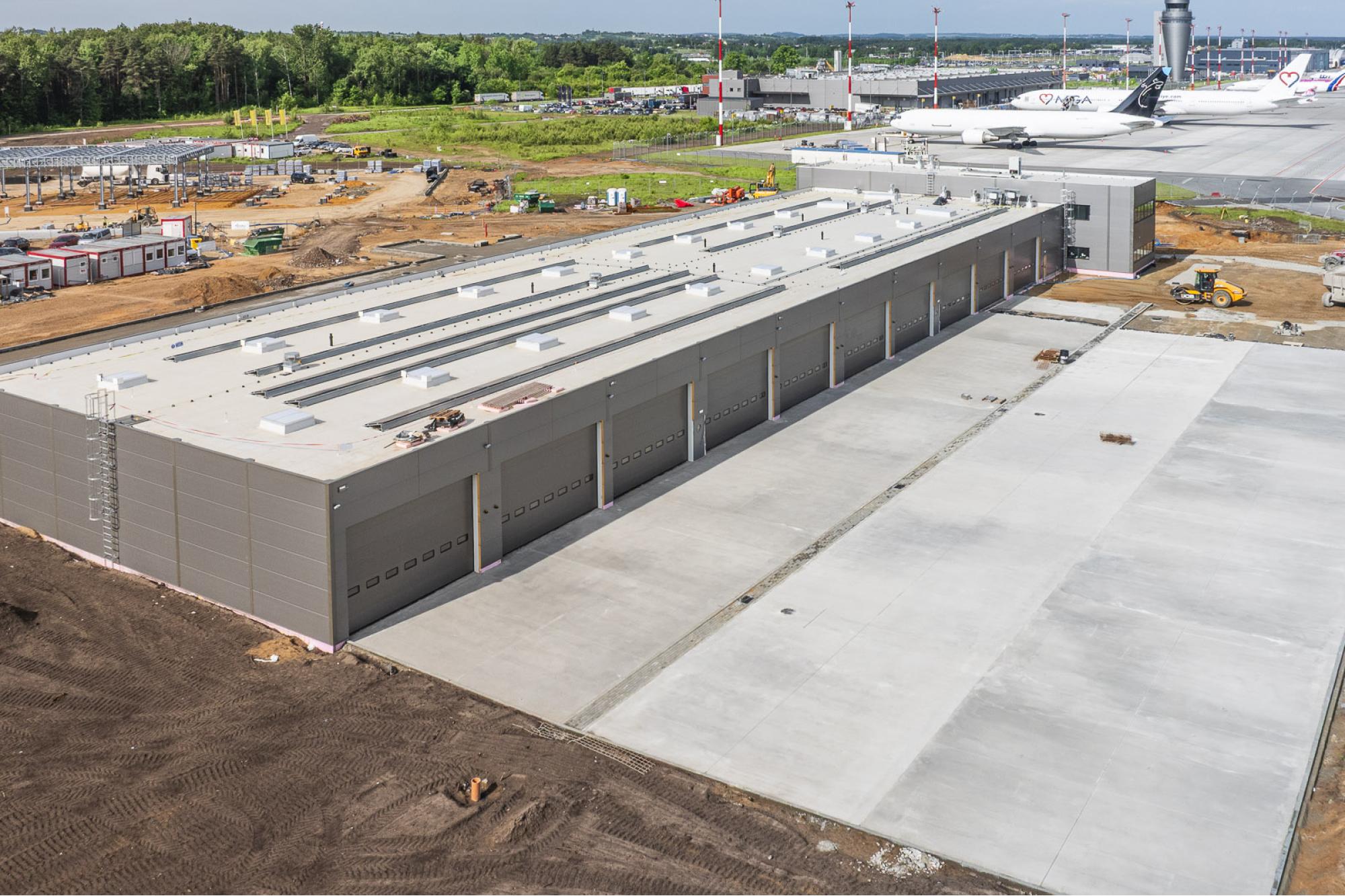 Maj 2025 - Budowa nowej bazy służb utrzymania lotniska / Program inwestycyjny Katowice Airport 2024–2032