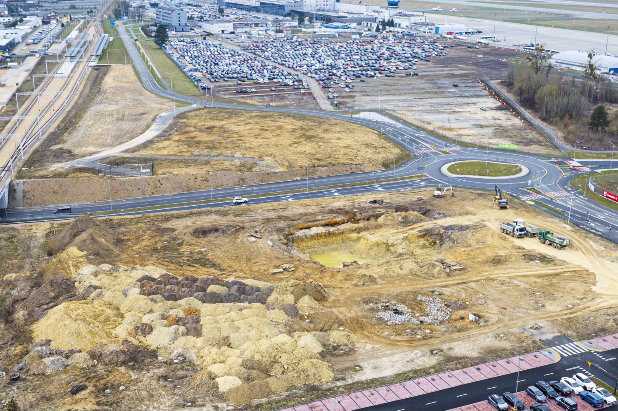 Marzec 2025 - Parking P4 (Etap II) / Program inwestycyjny Katowice Airport 2024–2032