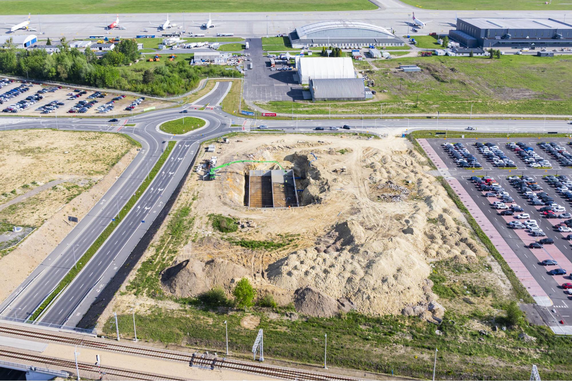 Kwiecień 2025 - Parking P4 (Etap II) / Program inwestycyjny Katowice Airport 2024–2032