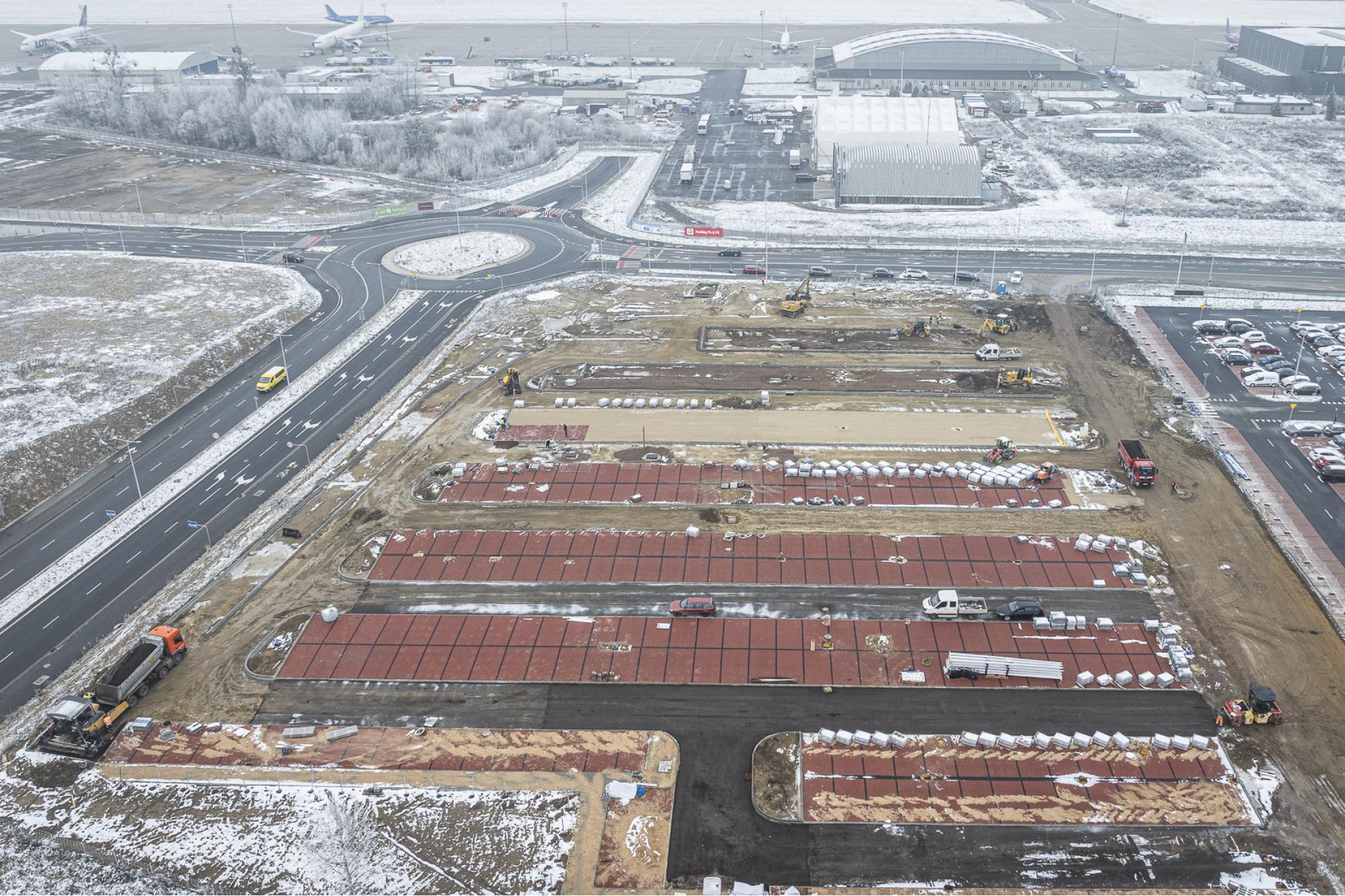 Listopad 2025 - Parking P4 (Etap II) / Program inwestycyjny Katowice Airport 2024–2032