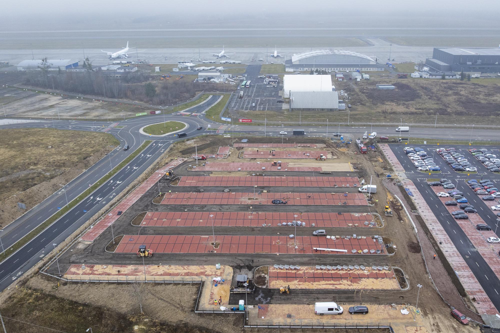 Grudzień 2025 - Parking P4 (Etap II) / Program inwestycyjny Katowice Airport 2024–2032